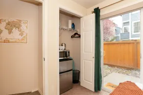 Snug Suite Near Greenlake! - Image 4