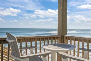 Sand & Sea: Beach Views For Miles! - Image 2
