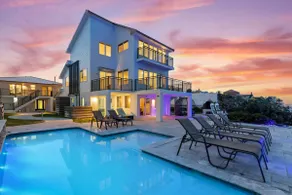 Pool, 7 Schlafzimmer, 7 Badezimmer, direkt am Meer, 4 Küchen - Image 2