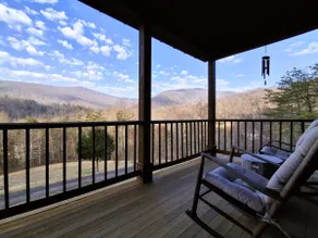 Private Luxury Cabin, Stunning Mountain Views & Hot Tub by Shenandoah - Image 2