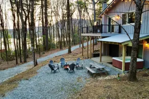 Blue Ridge Hideaway at Lake Toxaway with Hot Tub - Image 3
