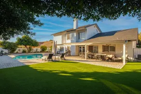 Casa Le Marche - Peaceful Resort Style Estate with Heated Pool - Image 4