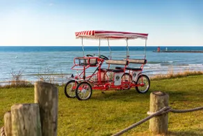 Bench bike-hot tub-3 blks beach-2 blks playground-firepit-games - Image 2