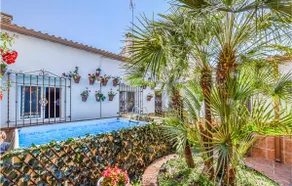 Nice Home In Córdoba With Wifi - Image 2