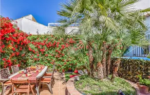 Nice Home In Córdoba With Wifi - Image 5