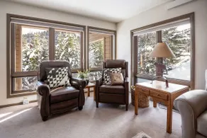 Stillwater Getaway - À pied des remontées mécaniques, récemment rénové avec salle Bonus et service de navette en hiver! - Image 3