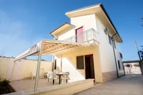 Villa Ilaria | spacious, garden, wifi, bbq, a/c - Image 4