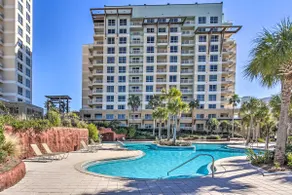 Studio w/ Pool Access - Walk to Miramar Beach! - Image 3
