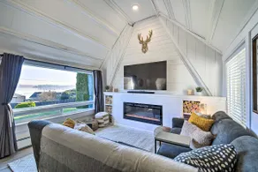 Puget Sound Cabin with Hot Tub and Water Views! - Image 4