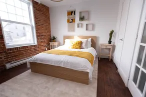 The Urban Chalet - Downtown - Image 5