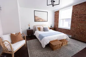 The Urban Chalet - Downtown - Image 5