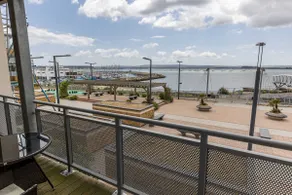 About Tern - 10-Minute Walk to Poole Quay, with Harbour Views - Image 2