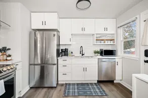 Cozy & Modern Downriver Spokane Home - Image 4