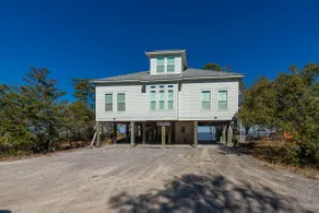 Entire House w Private Fishing Pier! Pelican Roost - Image 2