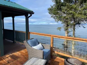 The Driftwood Cottage at Whiskey Creek Beach NW - Image 5
