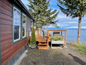 The Driftwood Cottage at Whiskey Creek Beach NW - Image 2