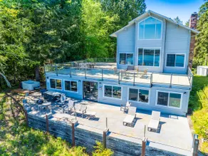 Waterfront Retreat with Mt. Rainier Views+Hot tub - Image 5