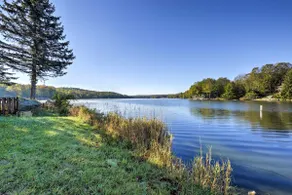 Large Deck + Resort Amenities: Lake Ariel Retreat - Image 3