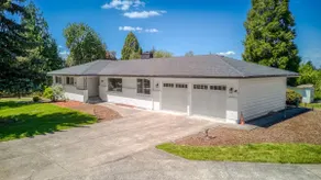 Vogel Vacations - 2 acre, hot tub and game room - Image 4