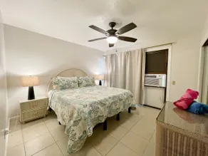 Banyan Harbor #E56, Walk to Beach, Wifi, AC, Pool, Parking, Laundry - Image 3