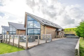 Pendle View Sleeps 8 with Hot Tub - Image 2