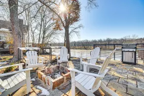 'Fish House' w/ Deck, Fire Pit & River Views - Image 3