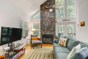 Cabin w/ Deck & Screened-In Porch in New Market! - Image 4