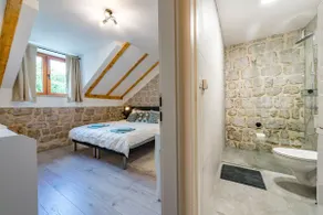 Villa Dovecote with Private Sauna, Jacuzzi & Gym - Image 5