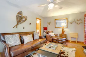 1/2 Mi to Marina: Lake Arrowhead Condo! - Image 4