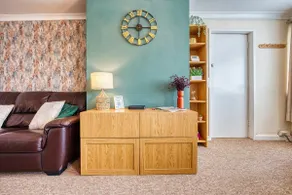 Heather Apt | 3 bedrooms | Sleeps 6 | Southam Centre |Close to HS2 Coventry, Rugby & M40 | Inspire Homes - Image 5