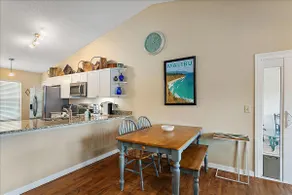 Malibu Cottage on Lake Mandarin - WIFI, FIRE PIT - Image 3