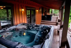 Seven Springs 6BR Sleeps 18 Hot Tub & Private Pond - Image 4