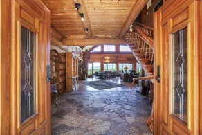 Breathtaking Luxury Home w/ Spectacular Views - Image 5