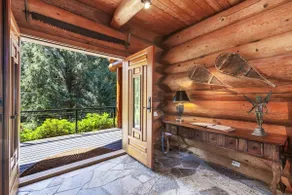 Breathtaking Luxury Home w/ Spectacular Views - Image 3