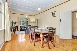 'The Nook' Peaceful Toorak Gardens Retro Cottage - Image 3