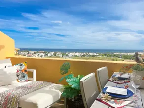 62 - Penthouse in Los Almendros with fantastic vie - Image 3