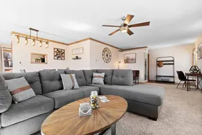 Spacious Five Bedroom House in Manhattan Kansas - Image 3