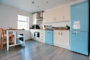 Modern Apartment | Quiet Neighborhood | Free Parki - Image 4