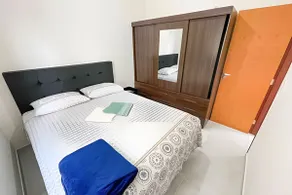 201- Full Apartment for up to 5 guests - Image 2