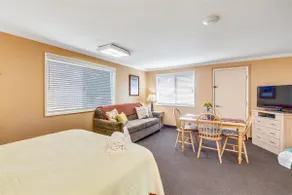 The Sand Castle Inn - Image 3