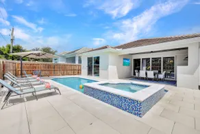 ⭐ NEW! Starfish Wishes | Saltwater Pool & Spa • Walk to Beach • Sleeps 9 - Image 2