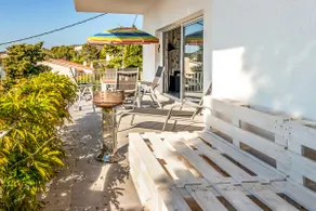 Cap Ras 01 – Apartamento con terraza y vistas - Image 4