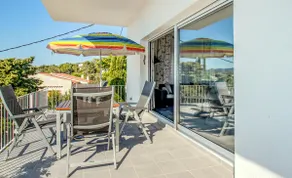 Cap Ras 01 – Apartamento con terraza y vistas - Image 5