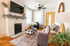 Downtown Charm - 2BR, Great Location! - Image 2
