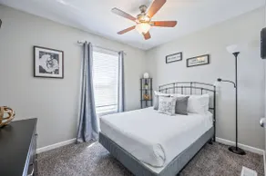 Spacious 5BR Home with Fenced Yard in Adairsville - Image 4