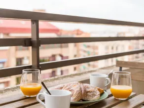 Bright & Elegant 2BR near Mestalla · Seasonal Stay - Image 4