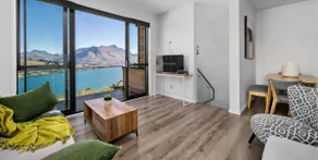 A Luckie Charm - 3-Bedroom Townhouse with Spectacular View - Image 2