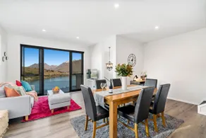 A Luckie Charm - 3-Bedroom Townhouse with Spectacular View - Image 3