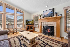 Lily Mountain Lodge - Amazing Mountains Views, Private Hot Tub, Great Location - Image 2