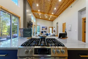 Retreat w/ Hot Tub,Forest Views &Pet Friendly Stay - Image 2